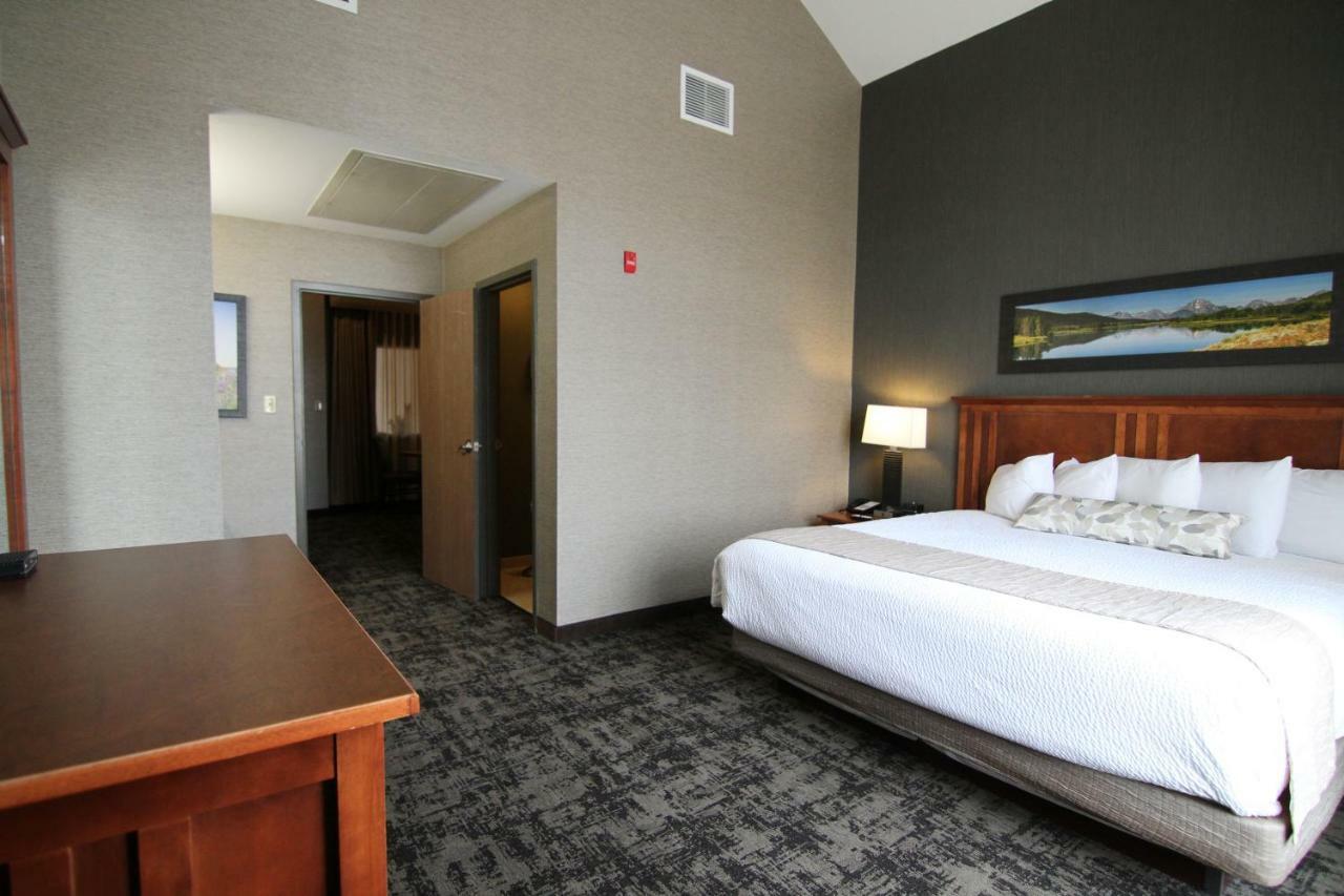 Casper C'Mon Inn Hotel & Suites Evansville Exterior photo